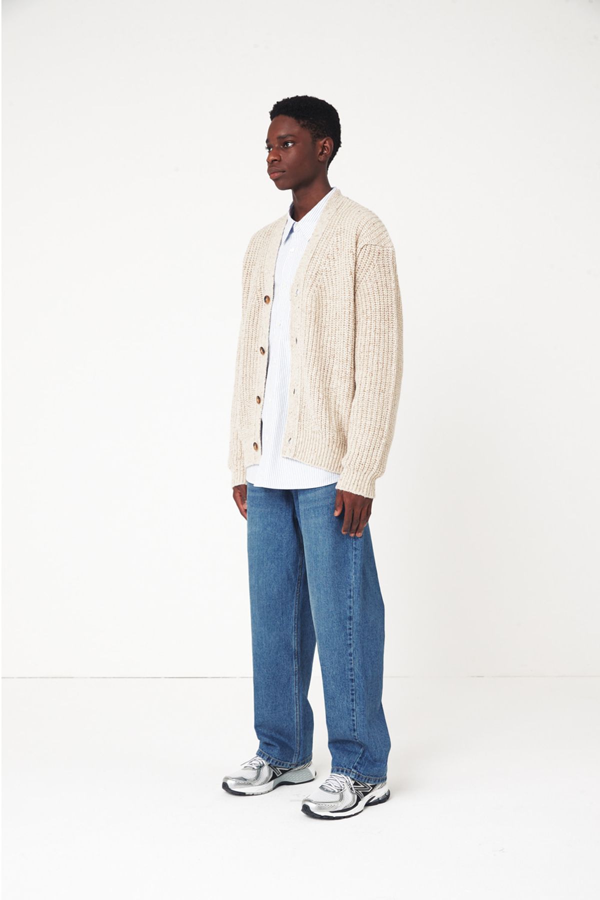 홀리선(HORLISUN) Eliot Low Gauge Knit Cardigan Oatmeal