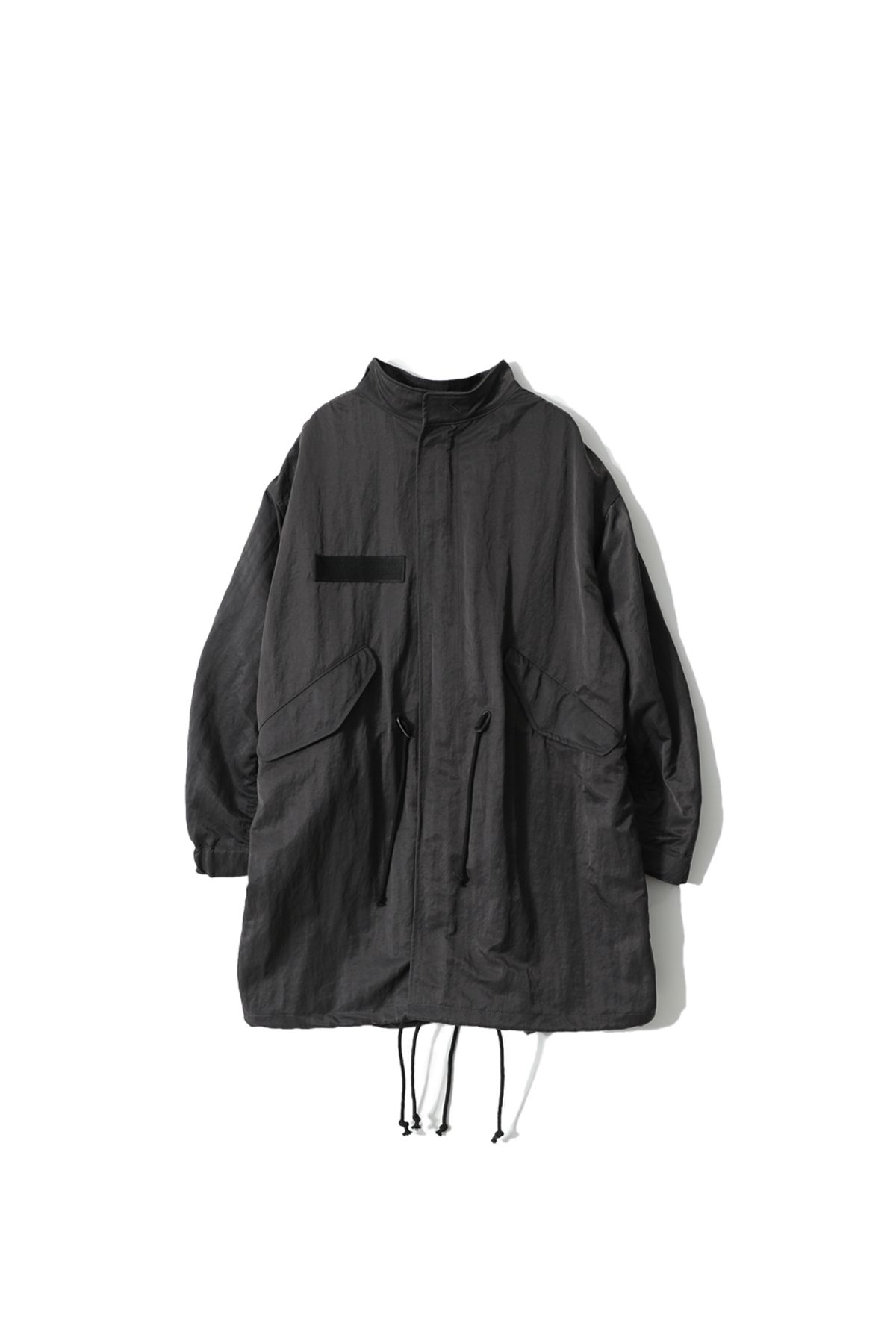 홀리선(HORLISUN) Fuse Crease Nylon Fishtail Parka Charcoal