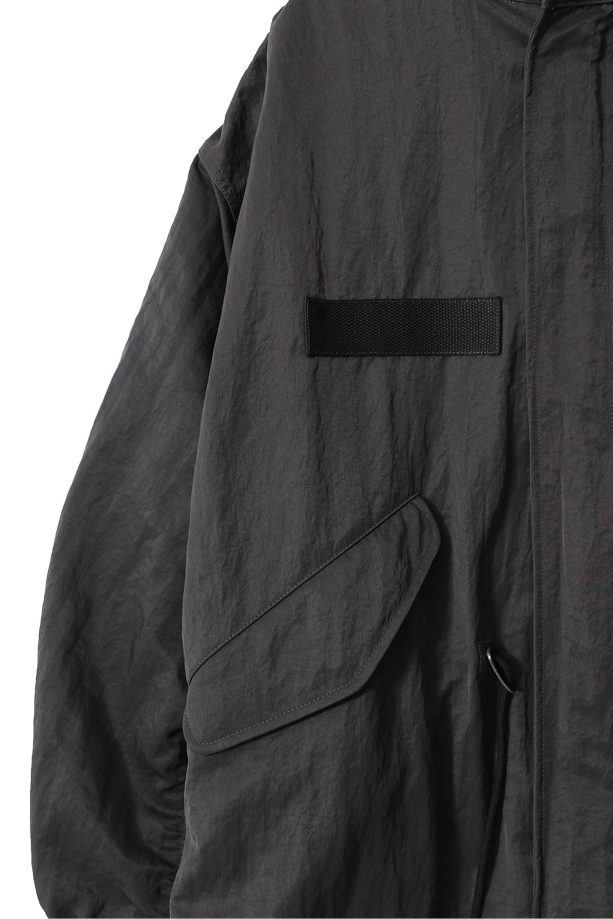 홀리선(HORLISUN) Fuse Crease Nylon Fishtail Parka Charcoal