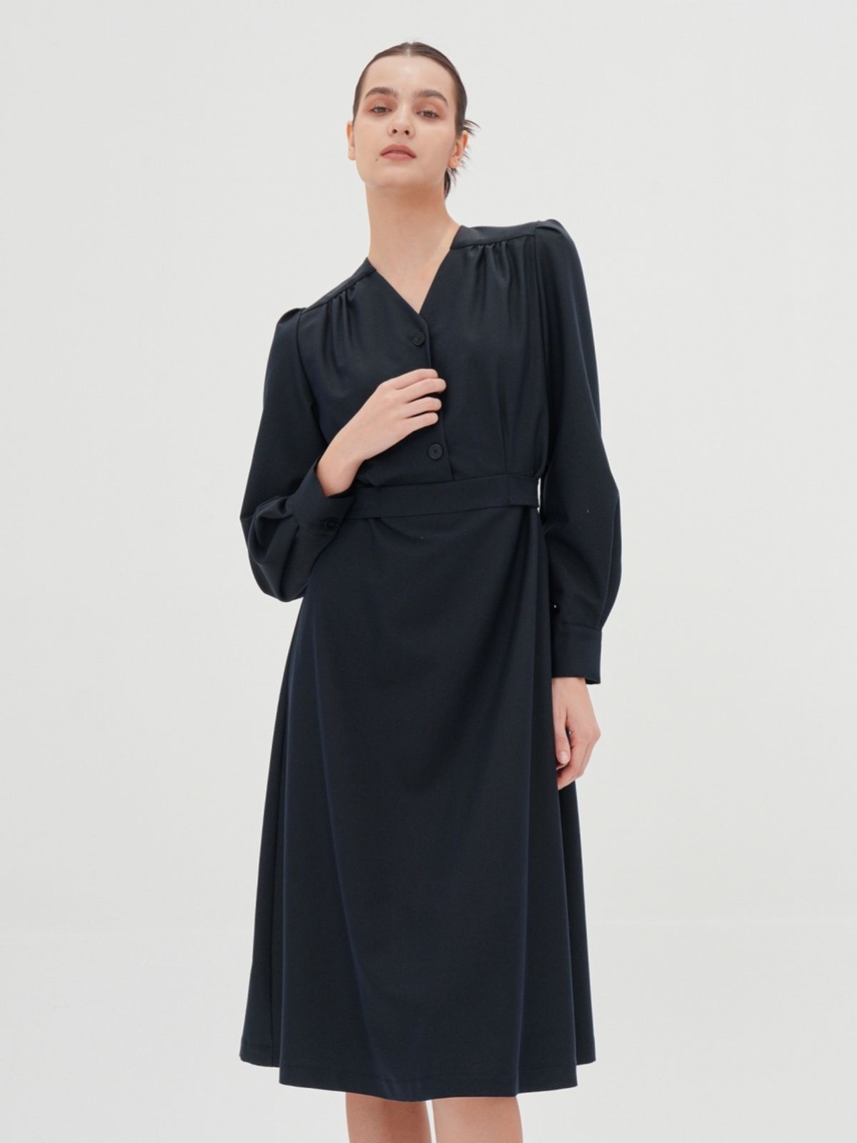 아쿠드(ACUD) V-neck Long Sleeve Shirt Dress _Navy
