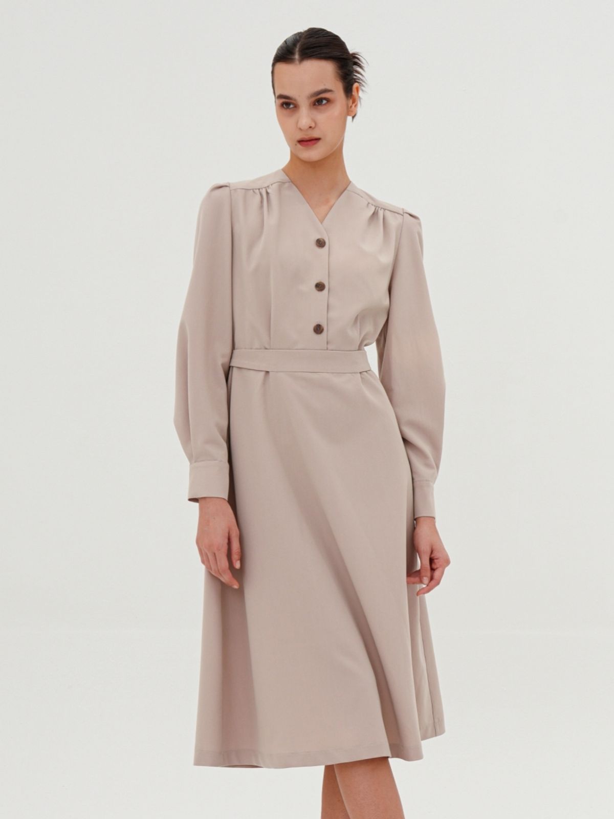 아쿠드(ACUD) V-neck Long Sleeve Shirt Dress _Beige
