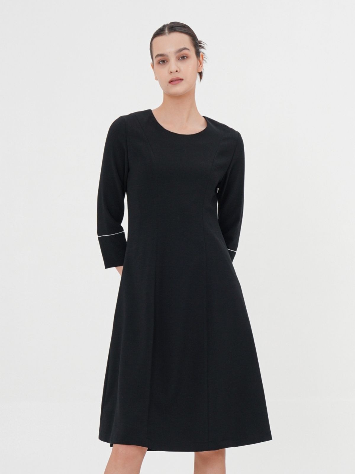 아쿠드(ACUD) Chain Detail Slim Dress _Black