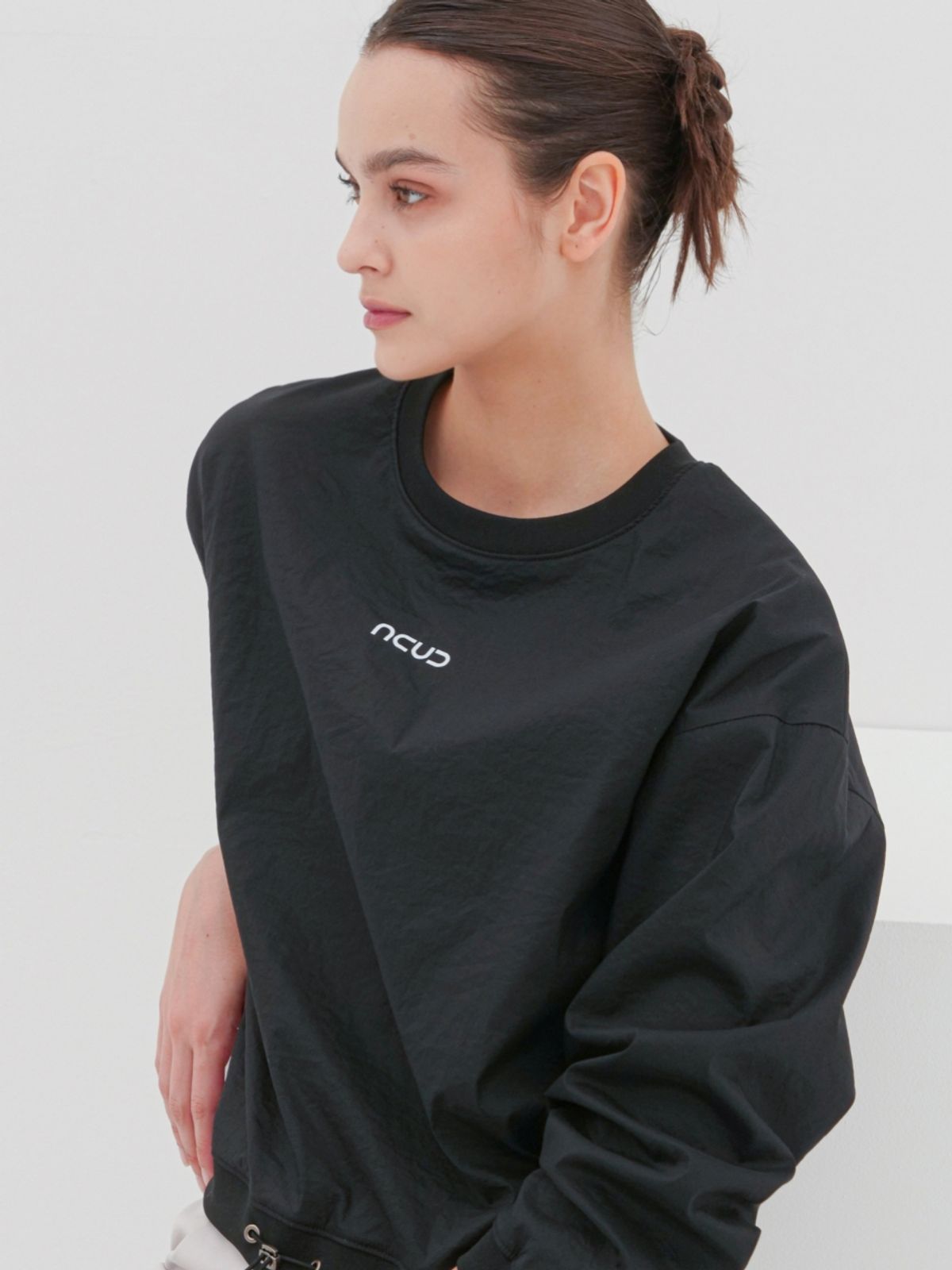 아쿠드(ACUD) Rustling Logo Sweatshirt _Black