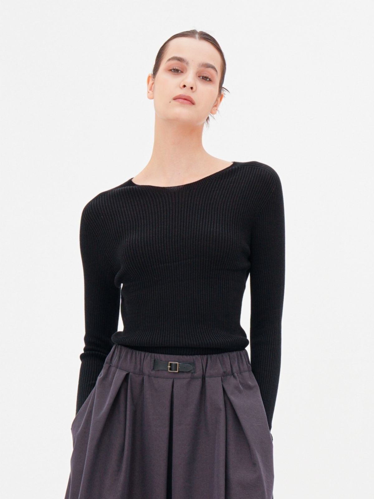 아쿠드(ACUD) Round Neck Ribbed Knit _Black