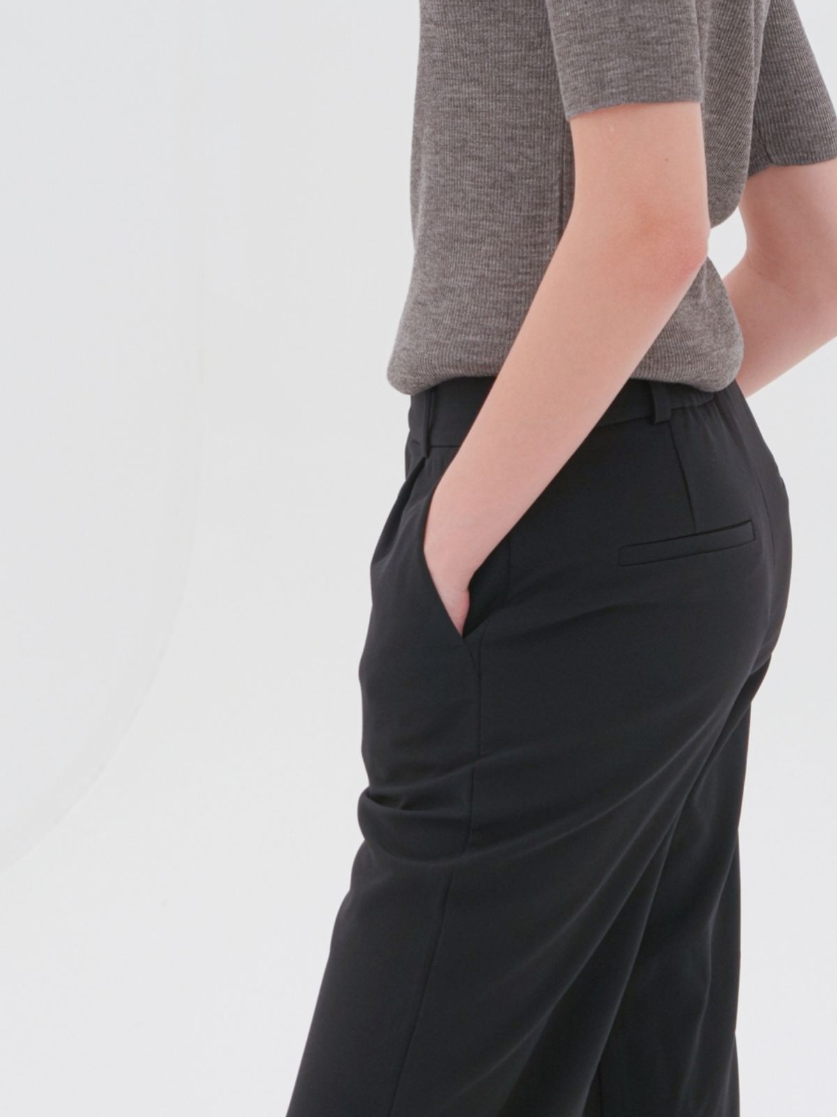 아쿠드(ACUD) Semi Wide Slacks _Black