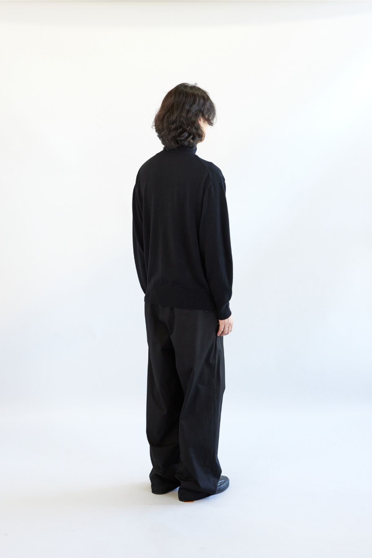 해칭룸(HATCHINGROOM) Turtleneck Knit Black