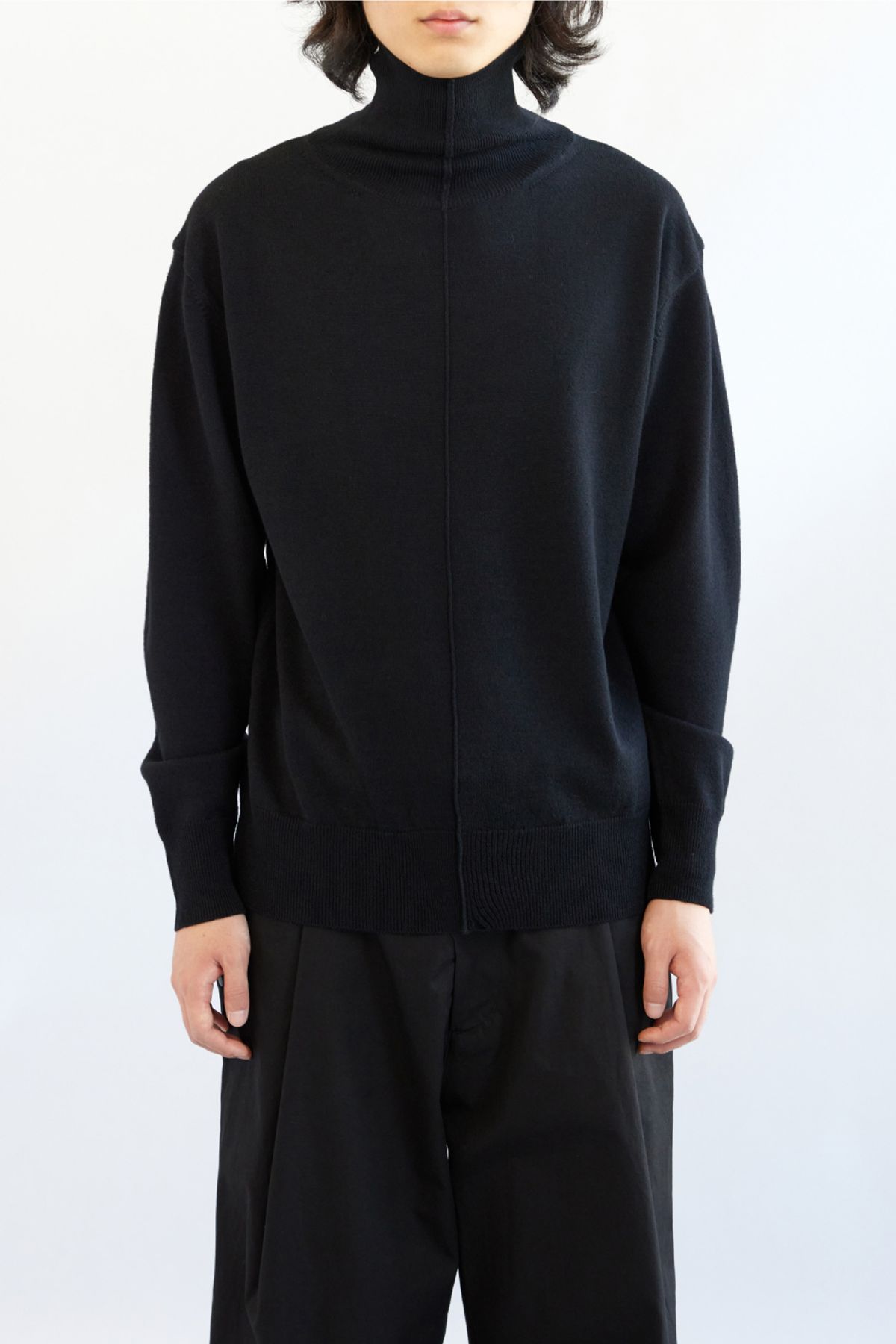 해칭룸(HATCHINGROOM) Turtleneck Knit Black