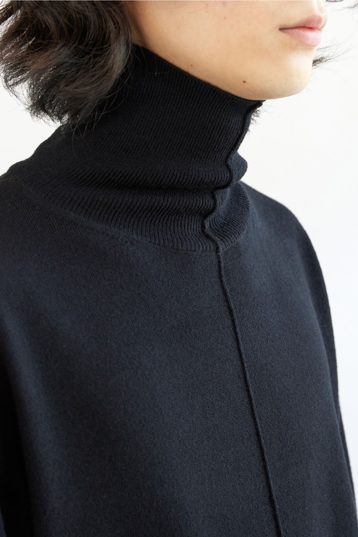 해칭룸(HATCHINGROOM) Turtleneck Knit Black