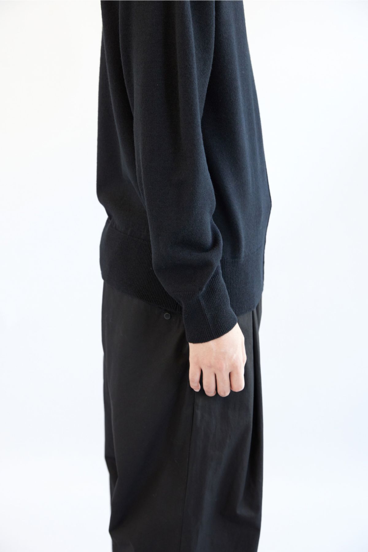 해칭룸(HATCHINGROOM) Turtleneck Knit Black