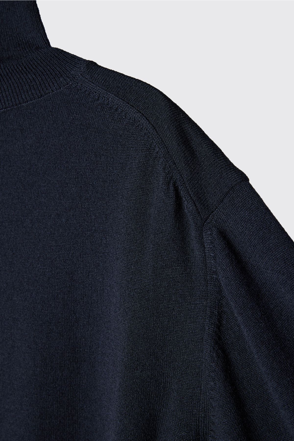 해칭룸(HATCHINGROOM) Turtleneck Knit Dark Navy