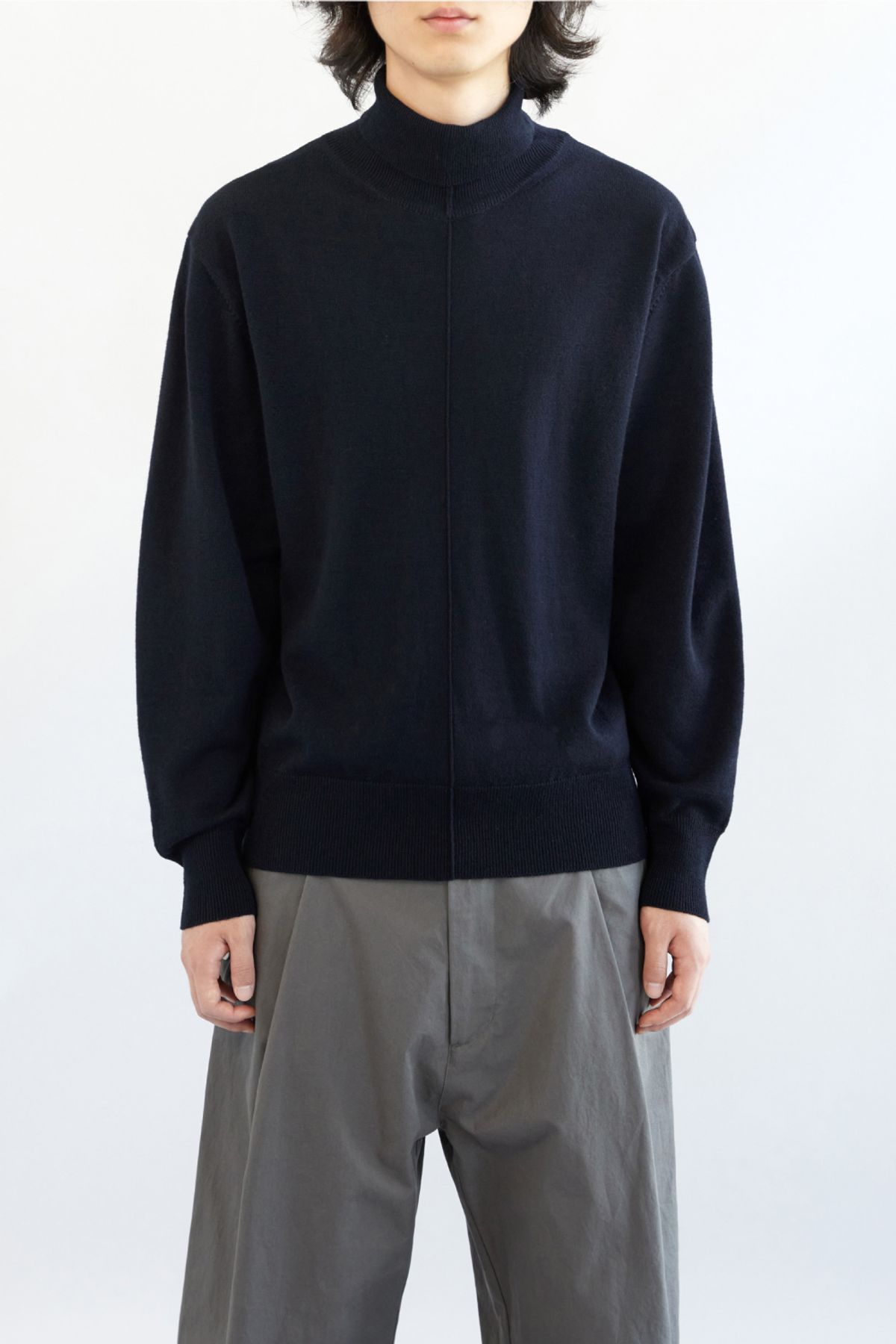 해칭룸(HATCHINGROOM) Turtleneck Knit Dark Navy