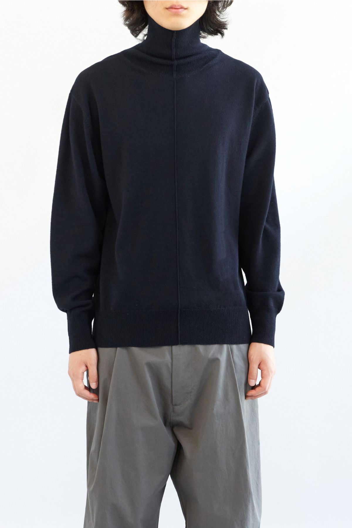 해칭룸(HATCHINGROOM) Turtleneck Knit Dark Navy