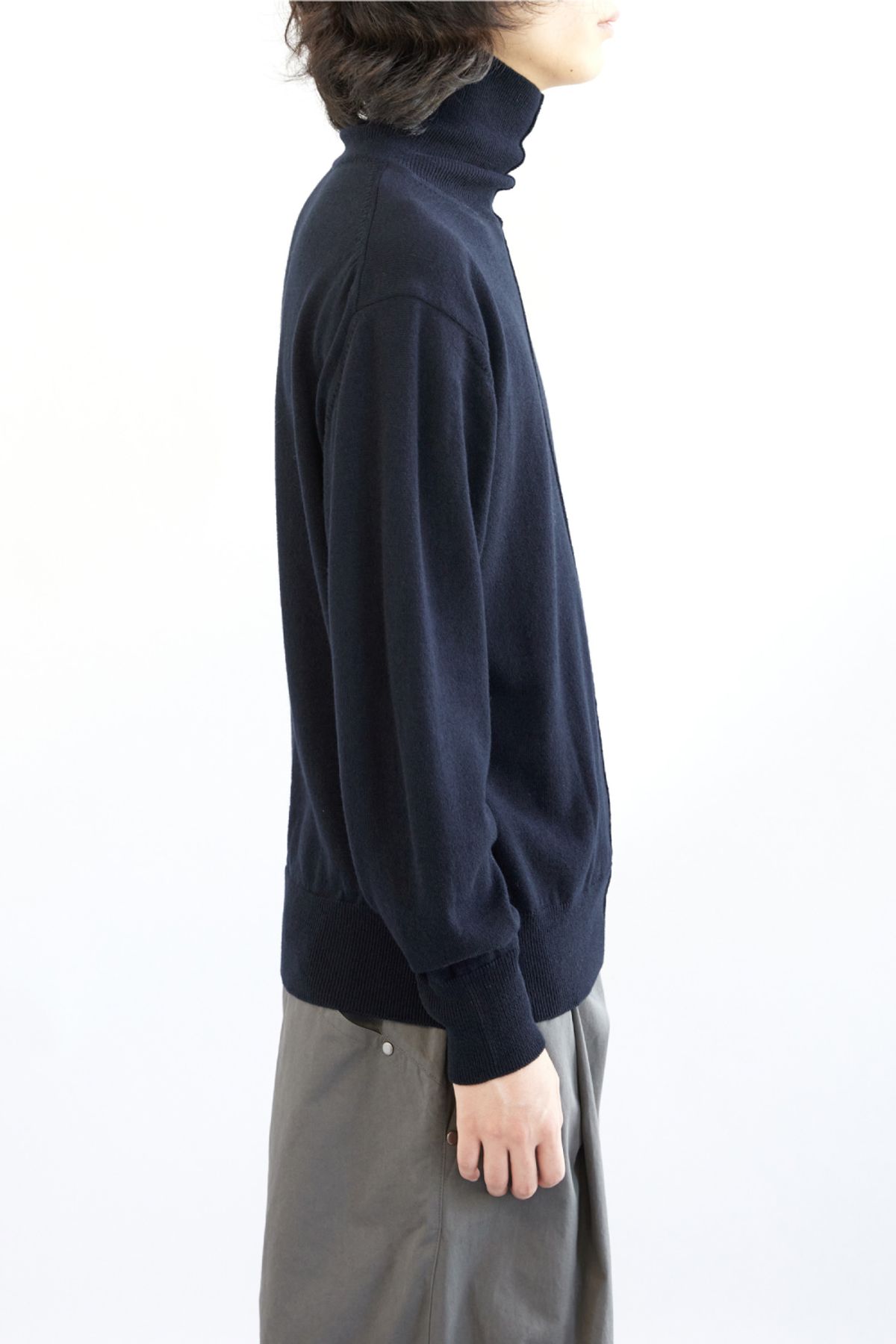해칭룸(HATCHINGROOM) Turtleneck Knit Dark Navy