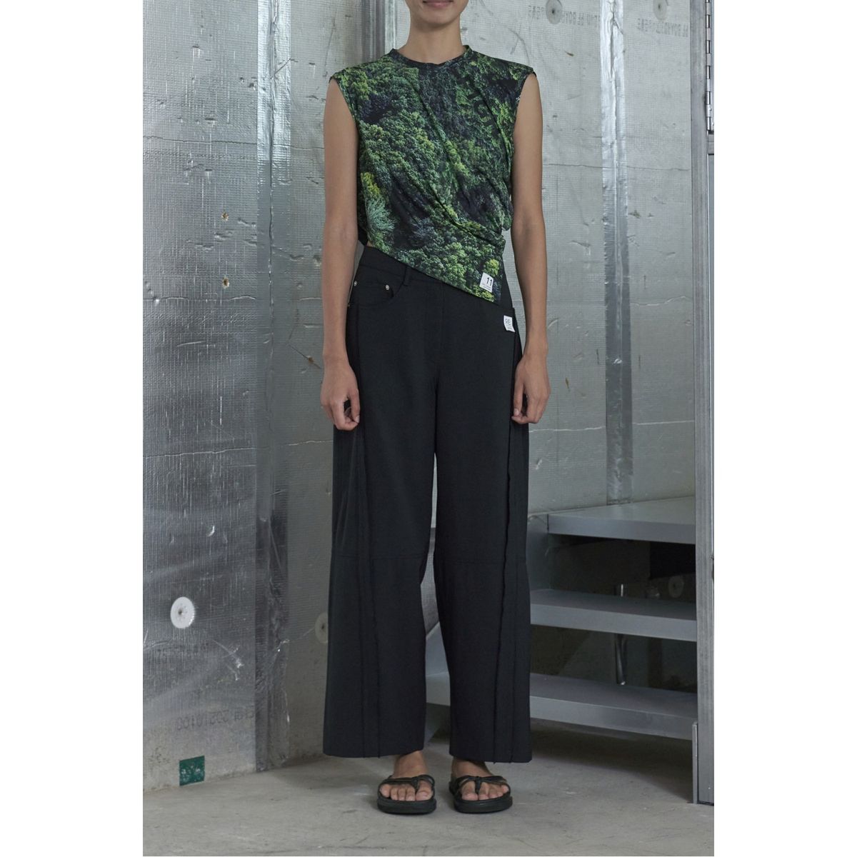 래코드(RECODE) Cut-Out Detail Pants_RQPAM23595BKX