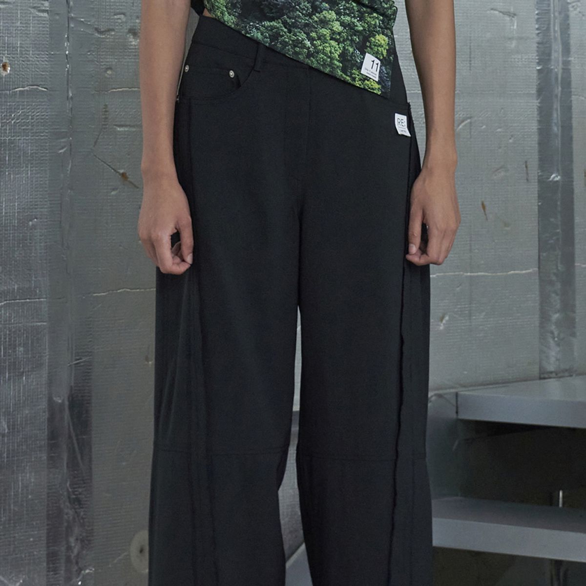 래코드(RECODE) Cut-Out Detail Pants_RQPAM23595BKX