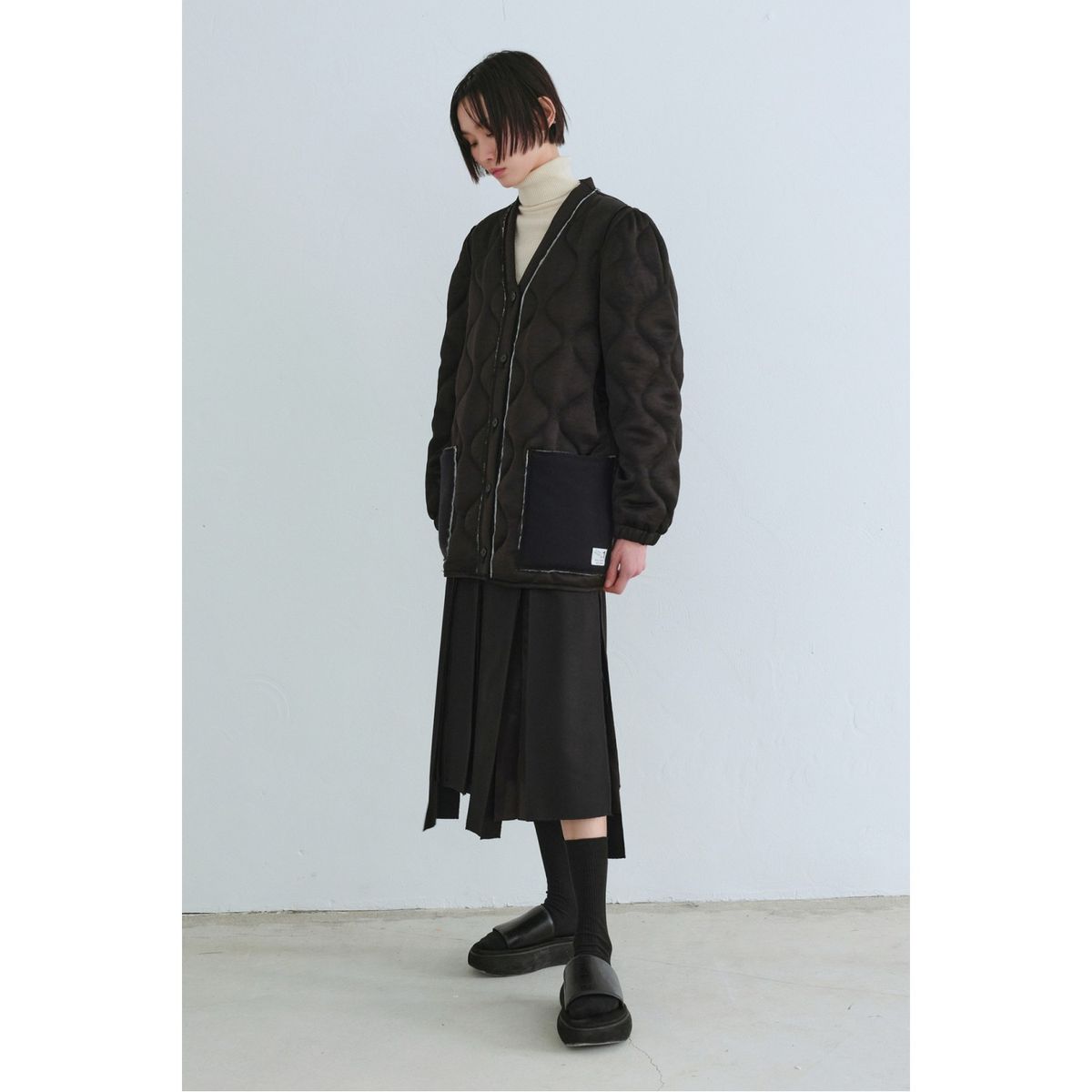 래코드(RECODE) Quilting Y Line Cardigan Jumper_RQUAW23524BKX