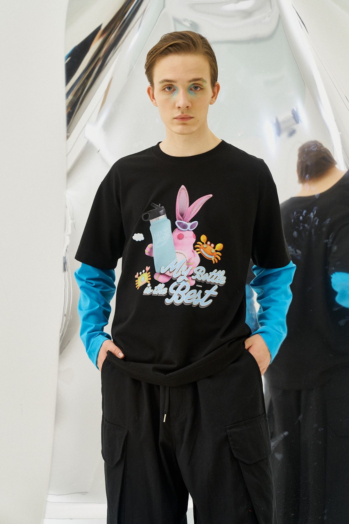 그리디어스(GREEDILOUS) Bunny Contrast Sleeve T-Shirt Black