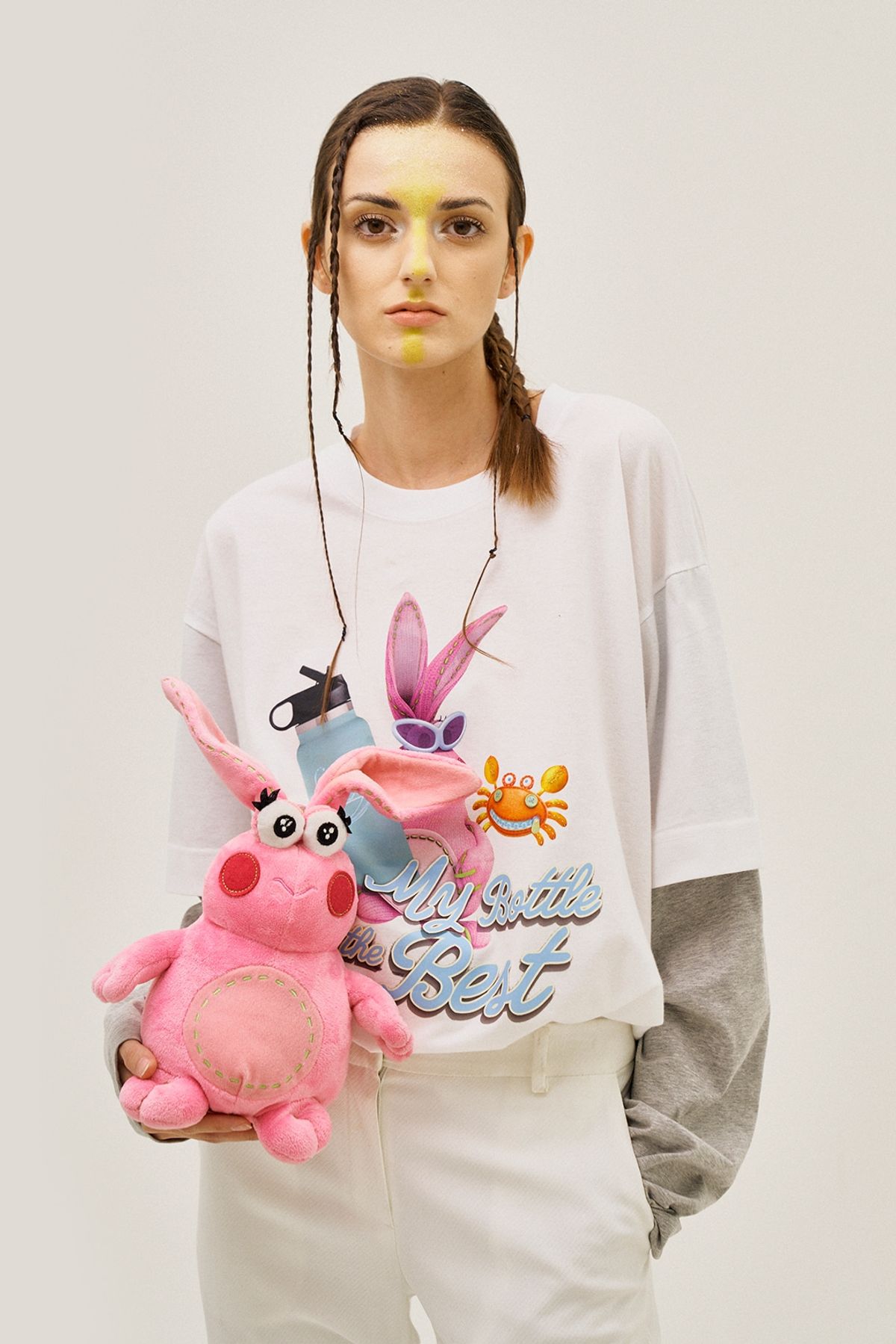 그리디어스(GREEDILOUS) Bunny Contrast Sleeve T-Shirt Gray