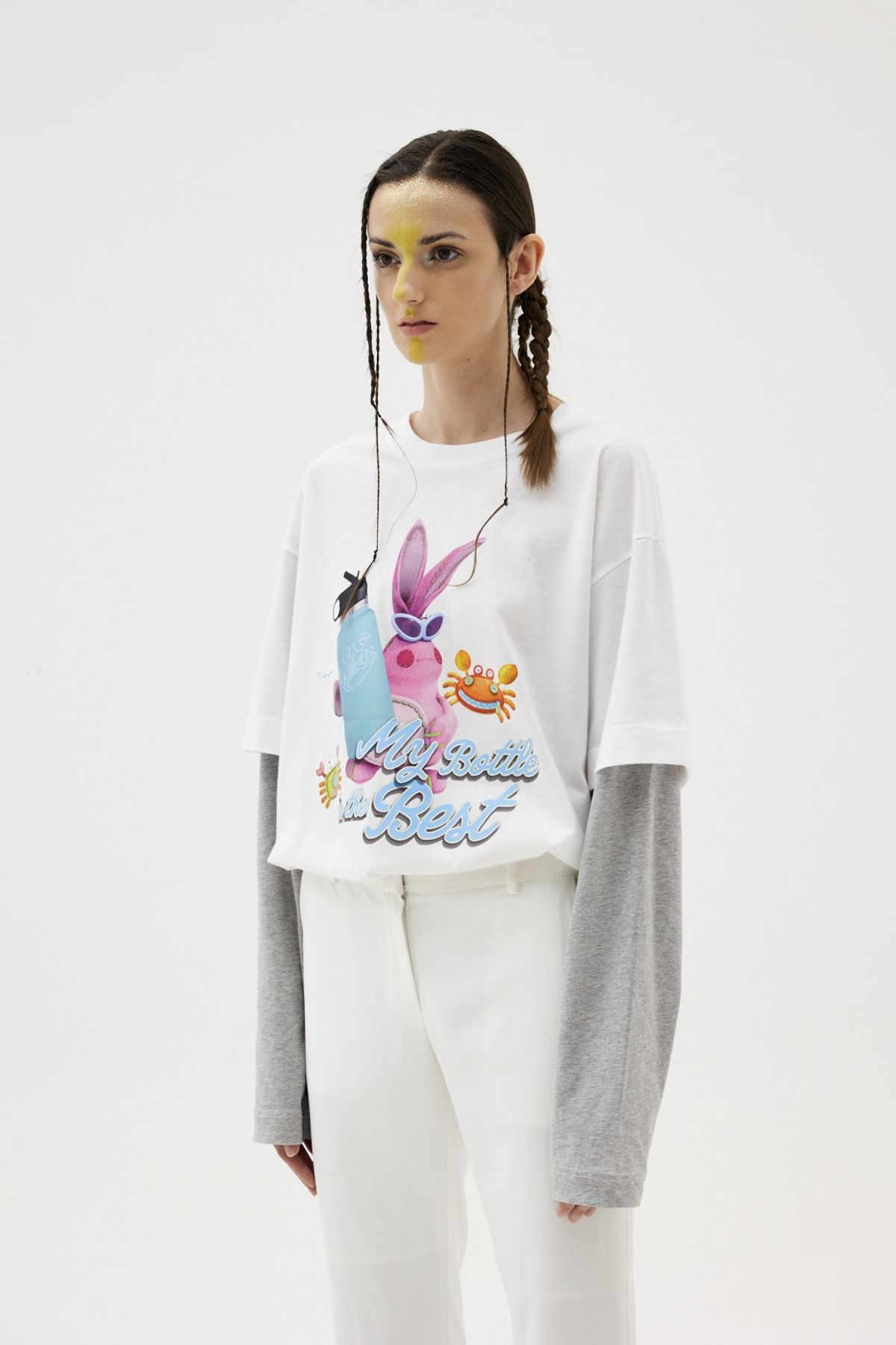 그리디어스(GREEDILOUS) Bunny Contrast Sleeve T-Shirt Gray