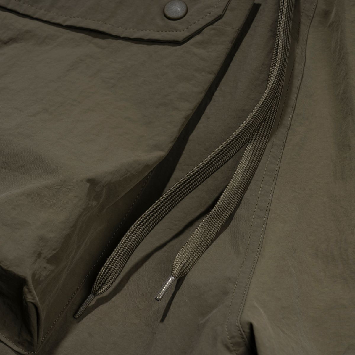 엑스트라오디너리(EXTRAORDINARY) UTILITY 1 NYLON PANTS KHAKI