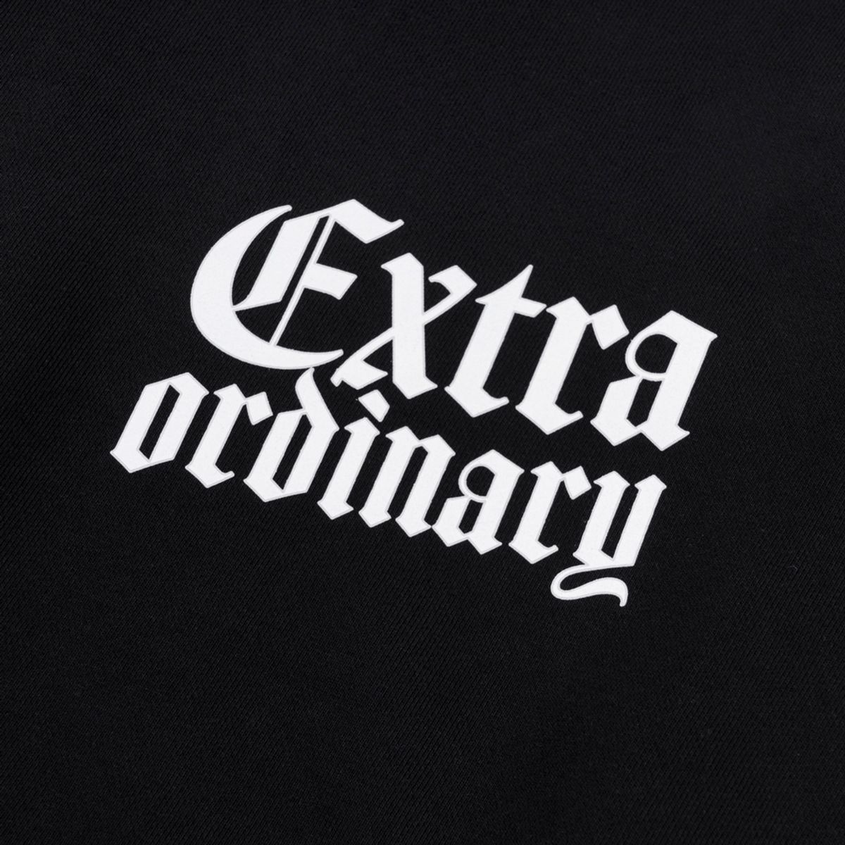 엑스트라오디너리(EXTRAORDINARY) MEDIEVAL LOGO CREWNECK BLACK