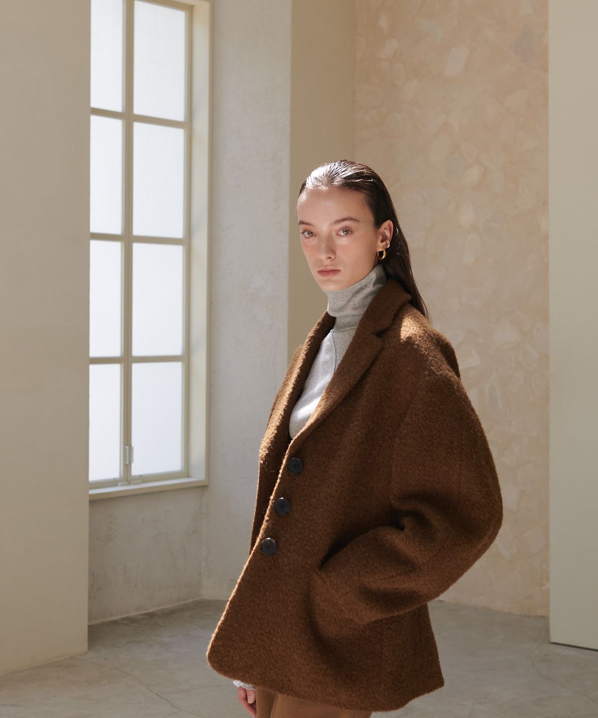 언뮤트(UNMUTE) HOURGLASS SILHOUETTE WOOL COAT (BROWN)