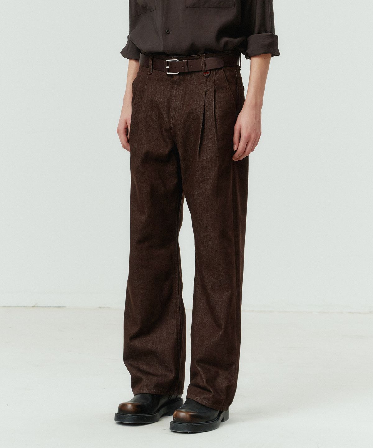 포트너스(FOTTNERS) Two Tuck Wide Mid Blue Jeans