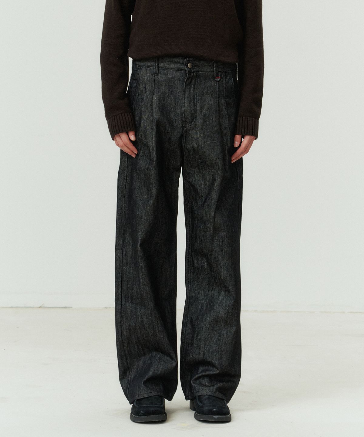 포트너스(FOTTNERS) Two Tuck Wide Mid Blue Jeans