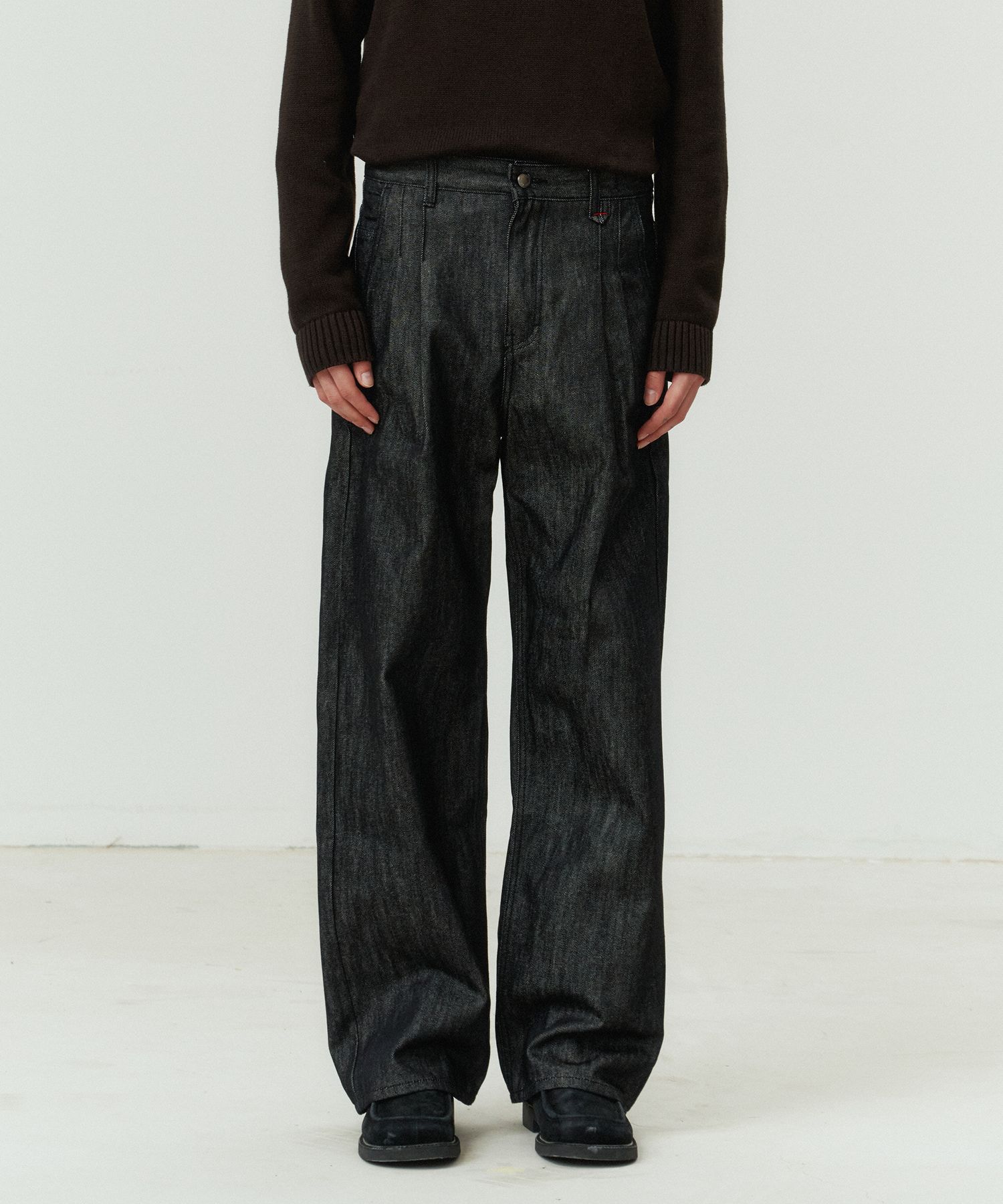 MUSINSA | FOTTNERS Two Tuck Wide Indigo Jeans