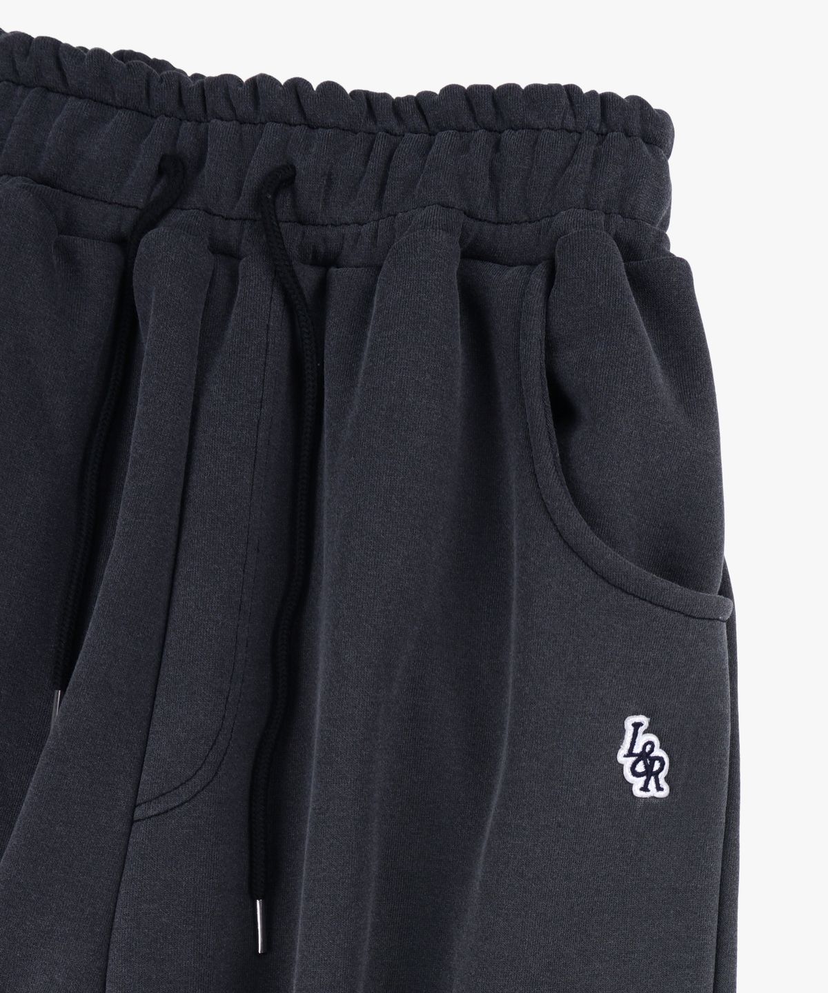 로시로우(LOSSYROW) Lossy  Pigment Patch Cargo Sweat Pants_charcoal