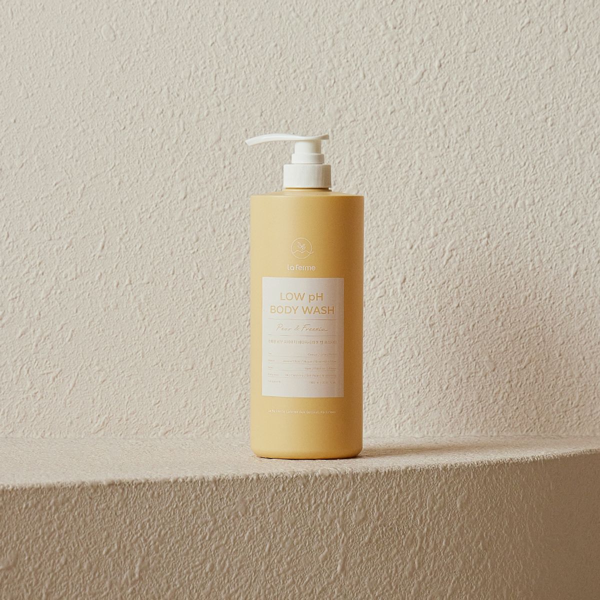 라페름(LA FERME) 로우 피에이치 바디워시 페어 앤 프리지아 1000ml + 샤쉐 6종 사은품 증정
