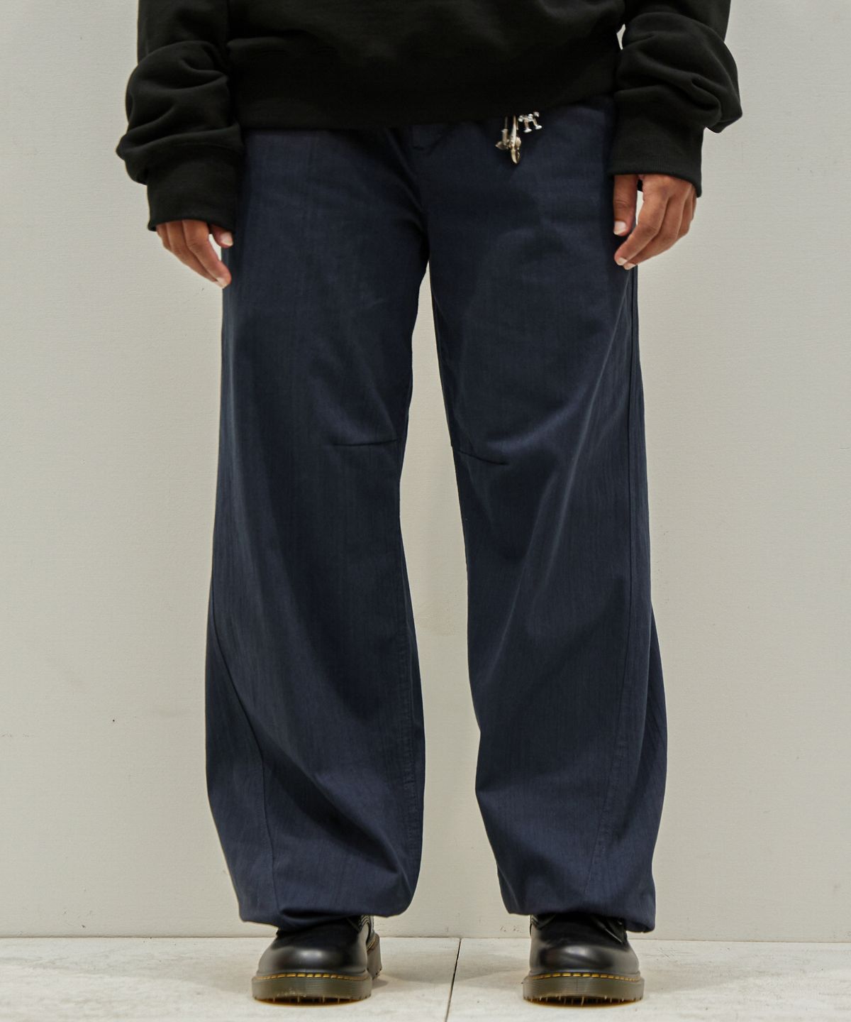 이스트서비스샵(eastserviceshop) Curved Cotton Pants - Navy