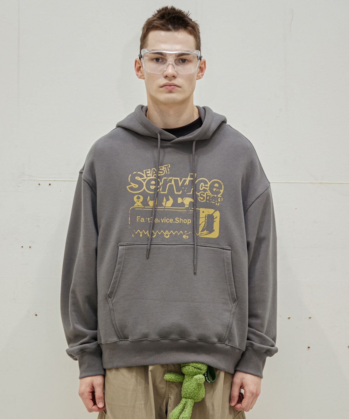 이스트서비스샵(eastserviceshop) Tool Graphic Hoodie - Charcoal
