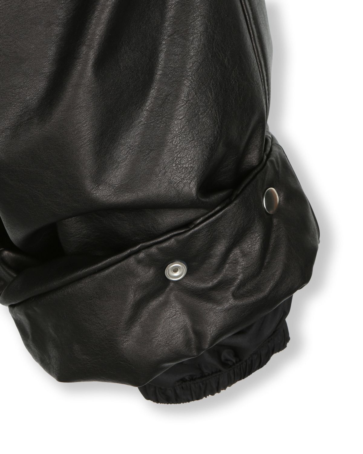 비슬로우(BESLOW) OVERSIZED M65 HOOD SHORT DOWN PARKA VEGAN LEATHER BLACK