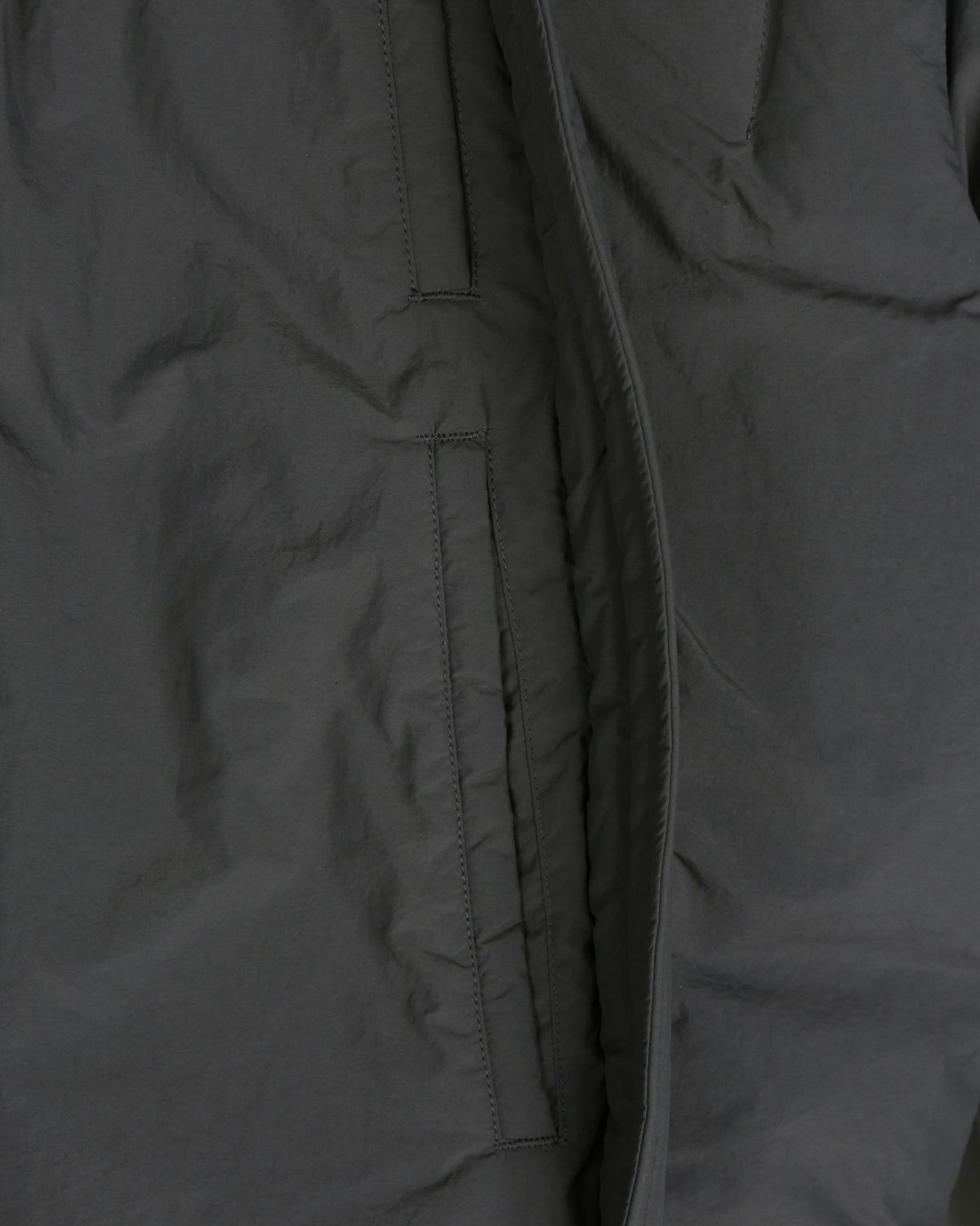 비슬로우(BESLOW) DETACHABLE MONSTER SHORT DOWN PARKA CHARCOAL