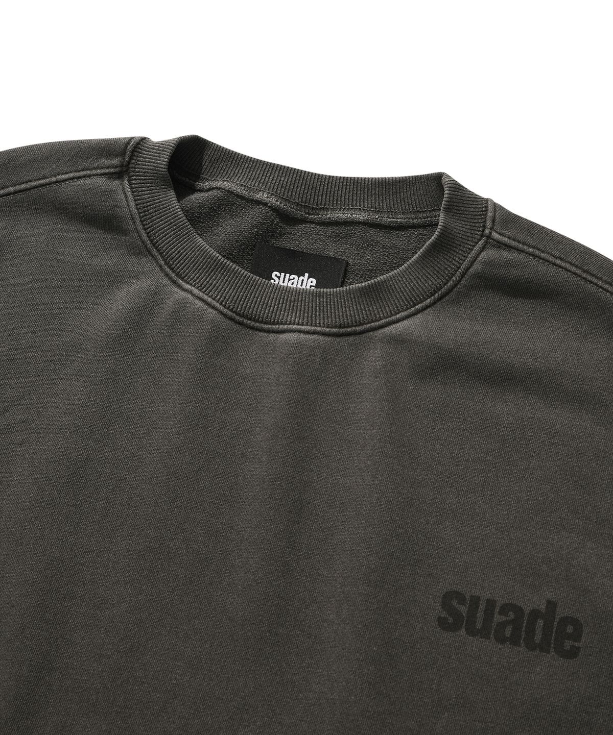 스웨이드(SUADE) WASHED LOGO CREWNECK [PIGMENT BLACK]