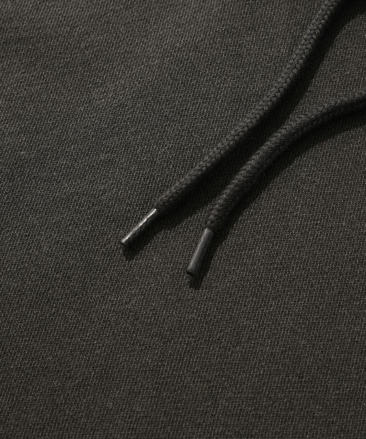 스웨이드(SUADE) WASHED LOGO HOODIE [PIGMENT BLACK]