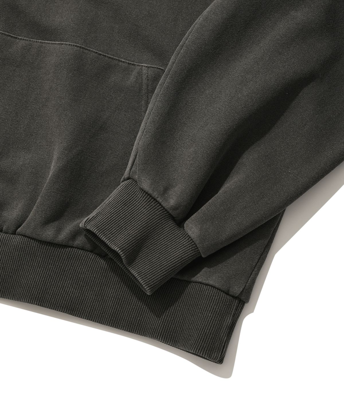 스웨이드(SUADE) WASHED LOGO HOODIE [PIGMENT BLACK]
