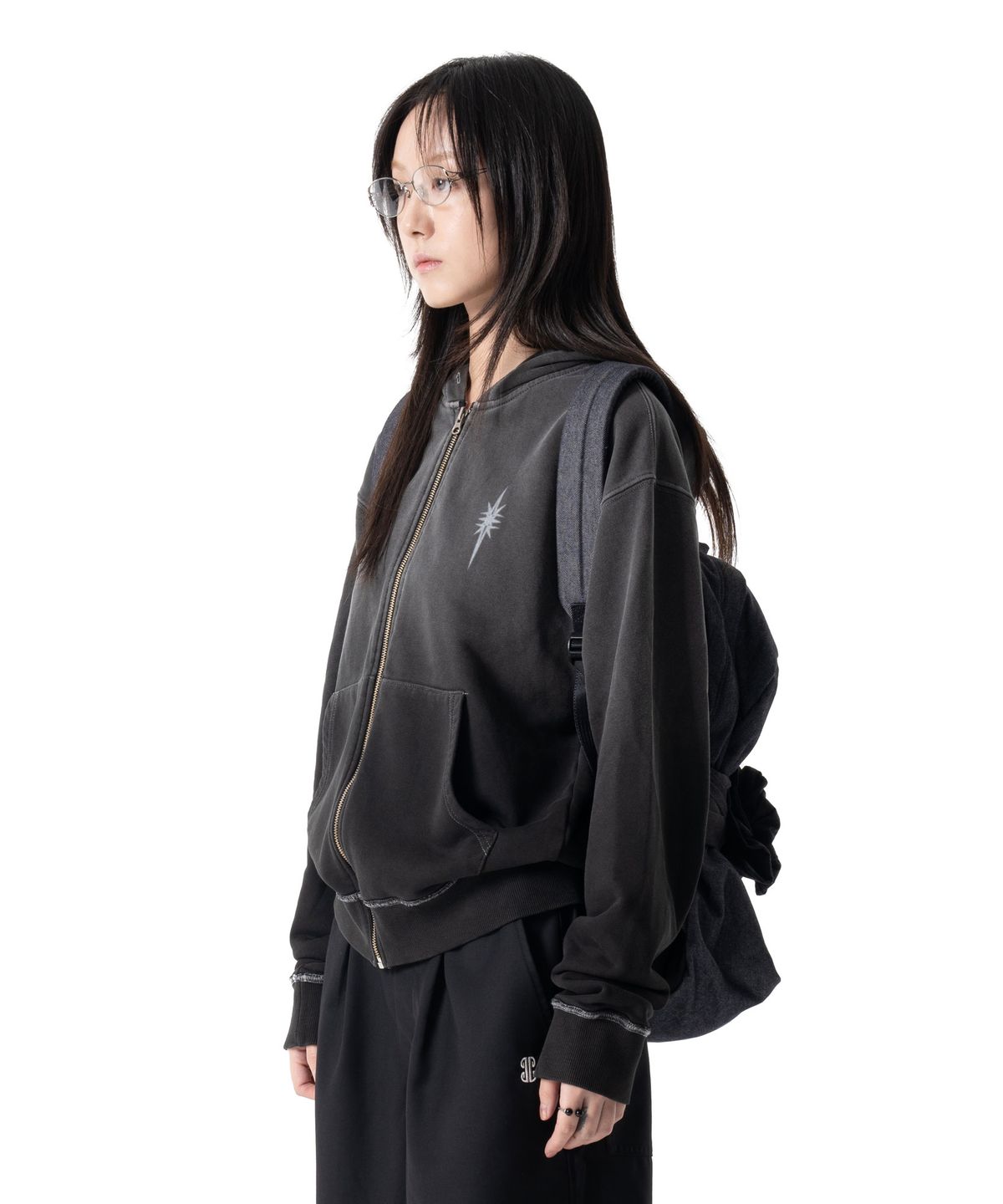 이우가마카라스(IUGAMAKARAS) Pigment Dyed Zip-Up Hoodie (Charcoal)