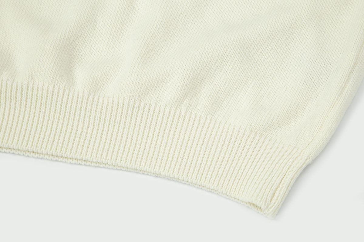샐러드바구니(SALAD BAGUNI) Lettering Semi-Over Pullover_ivory