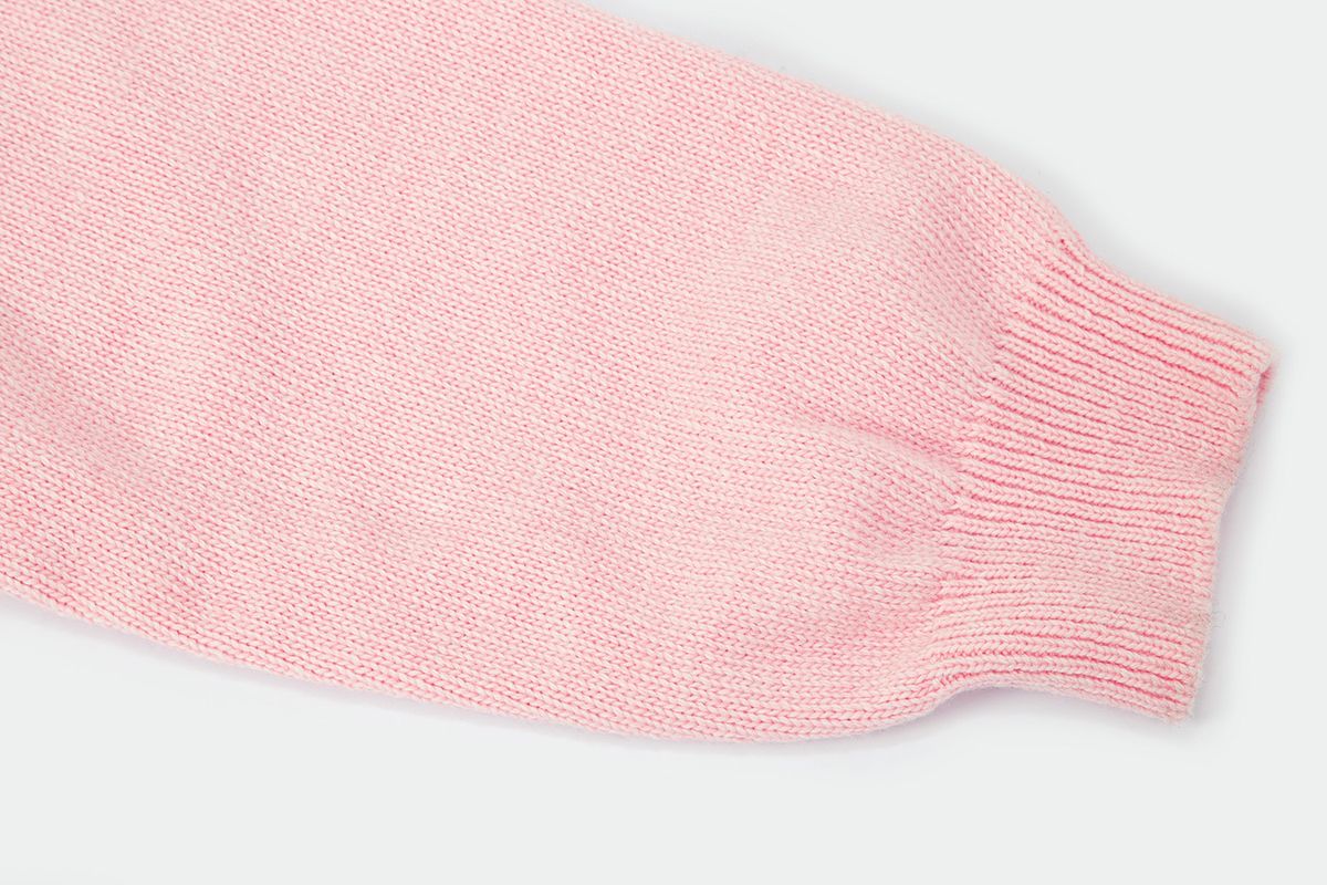 샐러드바구니(SALAD BAGUNI) Lettering Semi-Over Pullover_pale pink