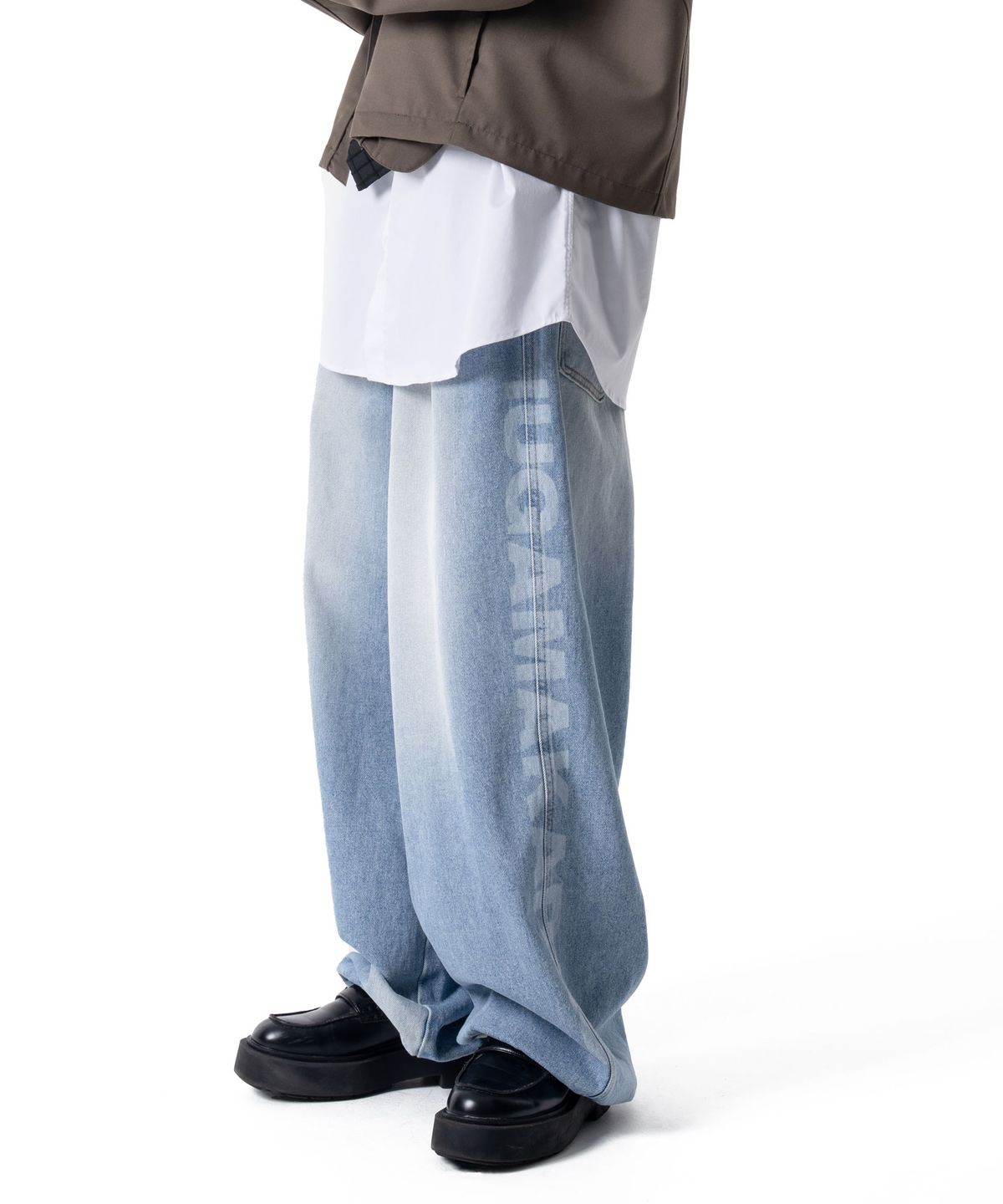 이우가마카라스(IUGAMAKARAS) Laser Washed Denim Pants (Sky Blue)