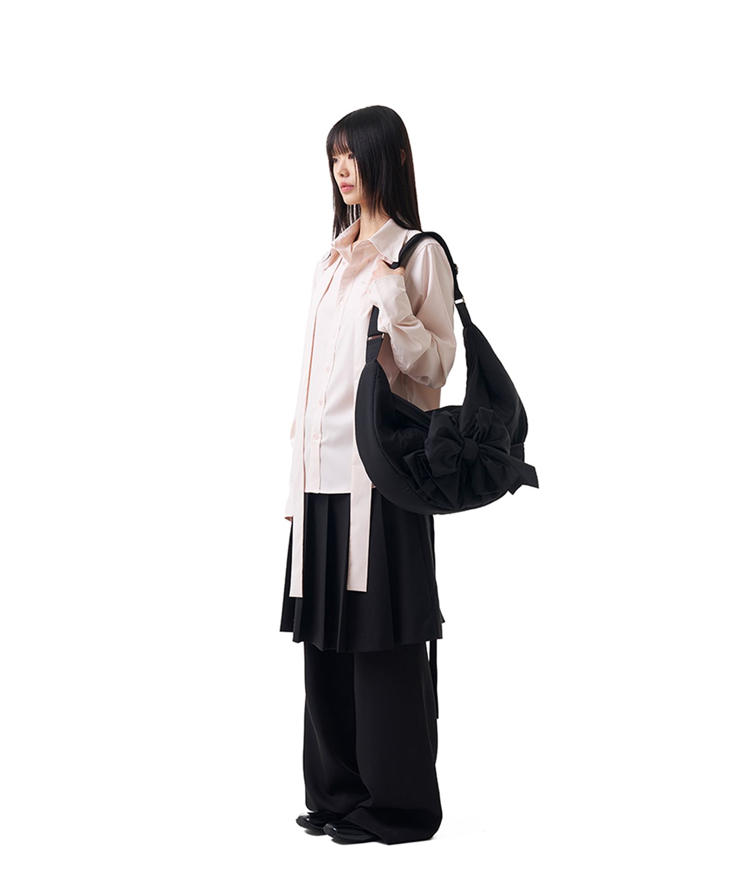 MUSINSA | IUGAMAKARAS Knotted Shoulder Bag (Nylon-Black)