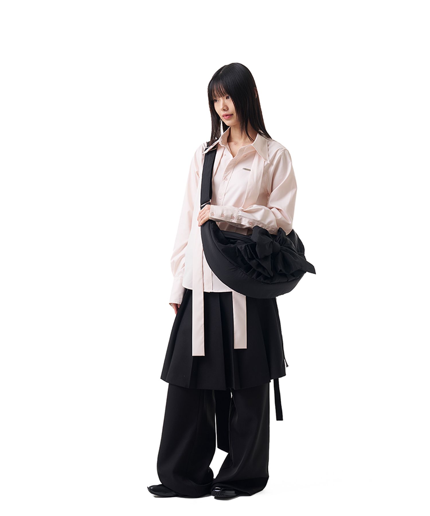 MUSINSA | IUGAMAKARAS Knotted Shoulder Bag (Nylon-Black)