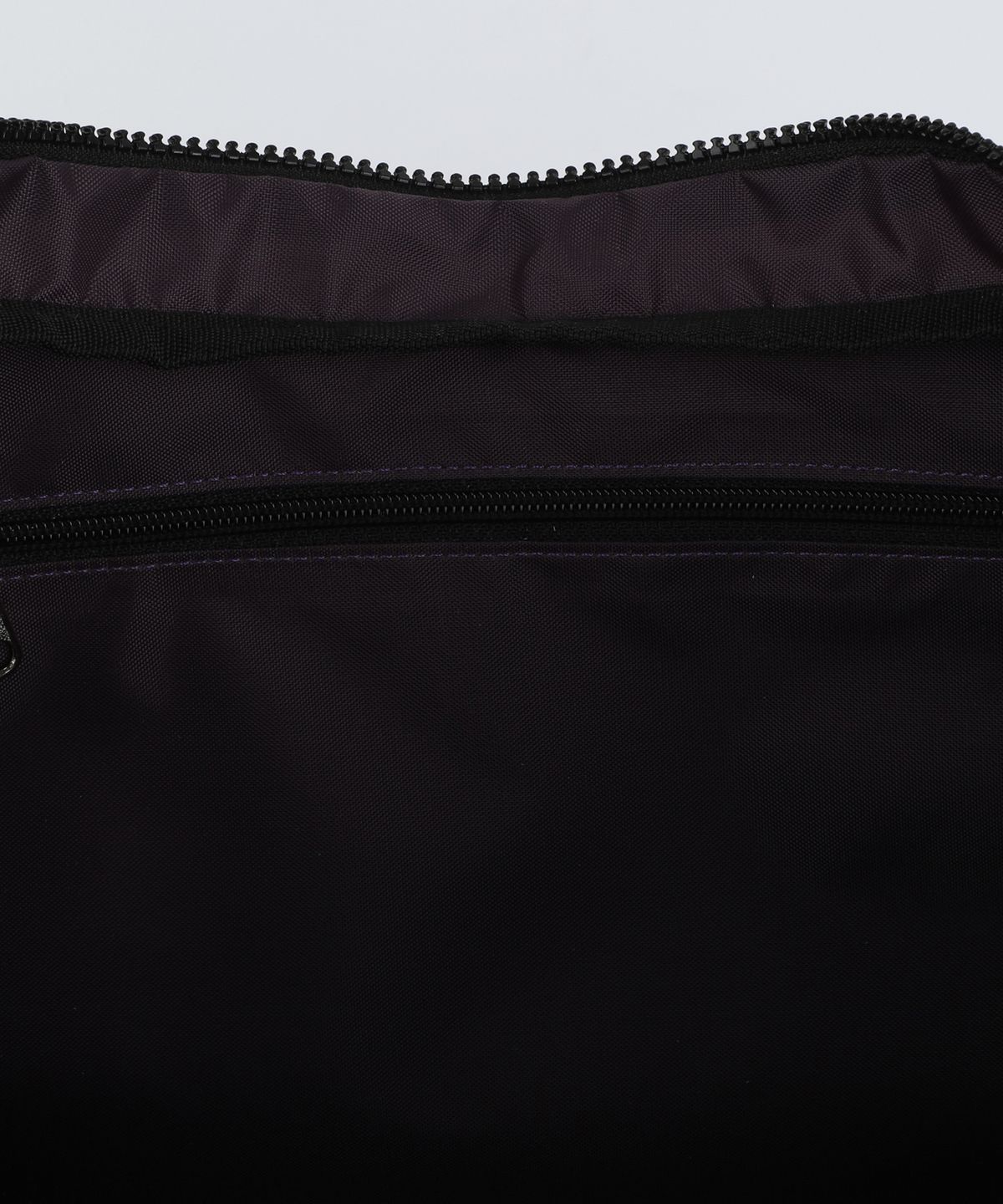 이우가마카라스(IUGAMAKARAS) Knotted Shoulder Bag (Nylon-Silver)