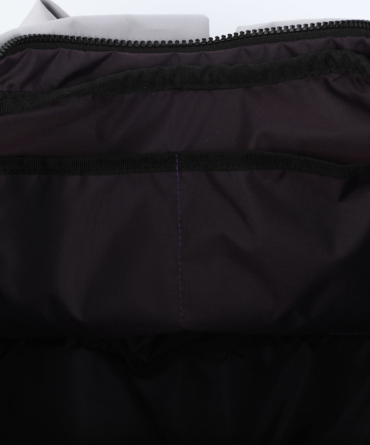 이우가마카라스(IUGAMAKARAS) Knotted Shoulder Bag (Nylon-Silver)