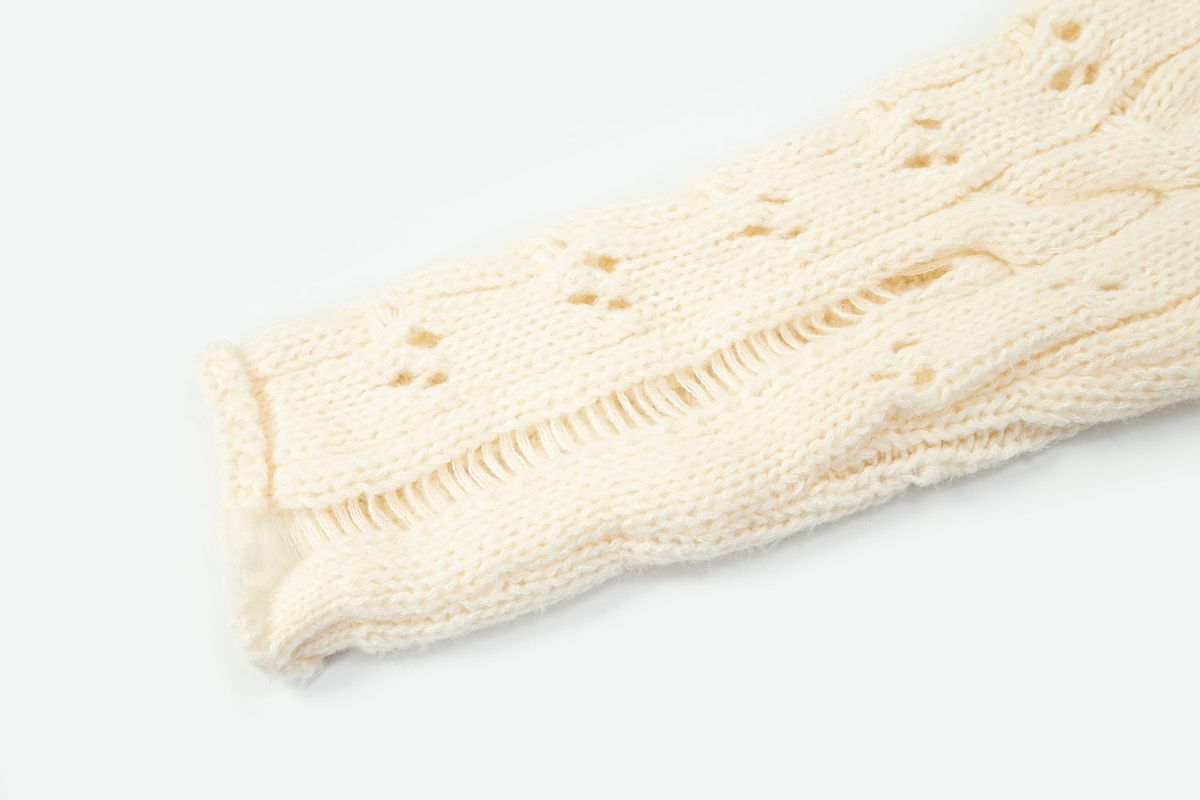 샐러드바구니(SALAD BAGUNI) Damaged Cable Cropped Pullover_ivory
