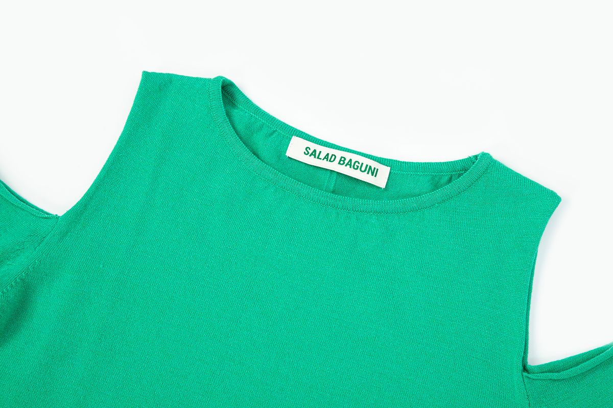 샐러드바구니(SALAD BAGUNI) Compact Off-Shoulder Pullover_green
