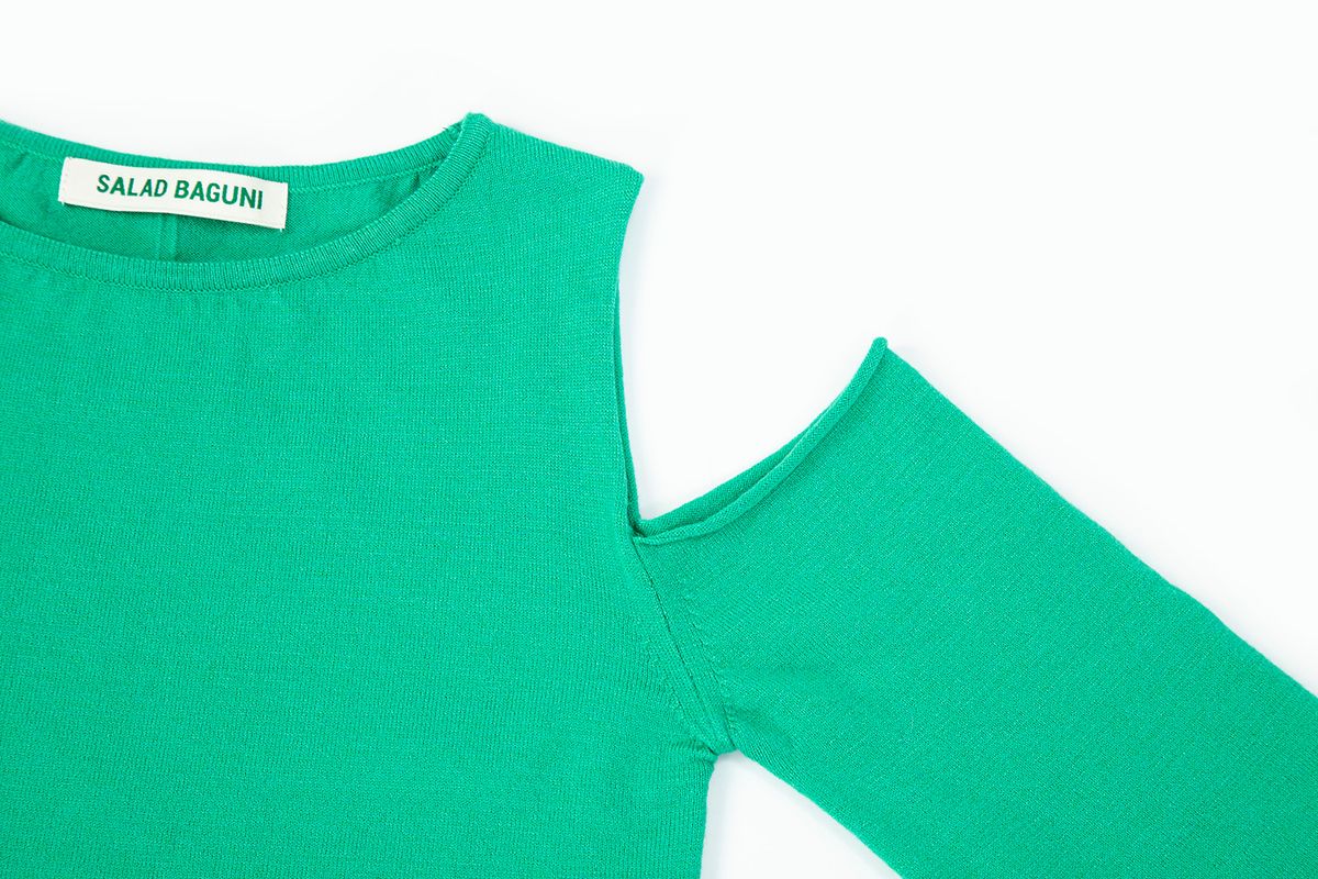 샐러드바구니(SALAD BAGUNI) Compact Off-Shoulder Pullover_green