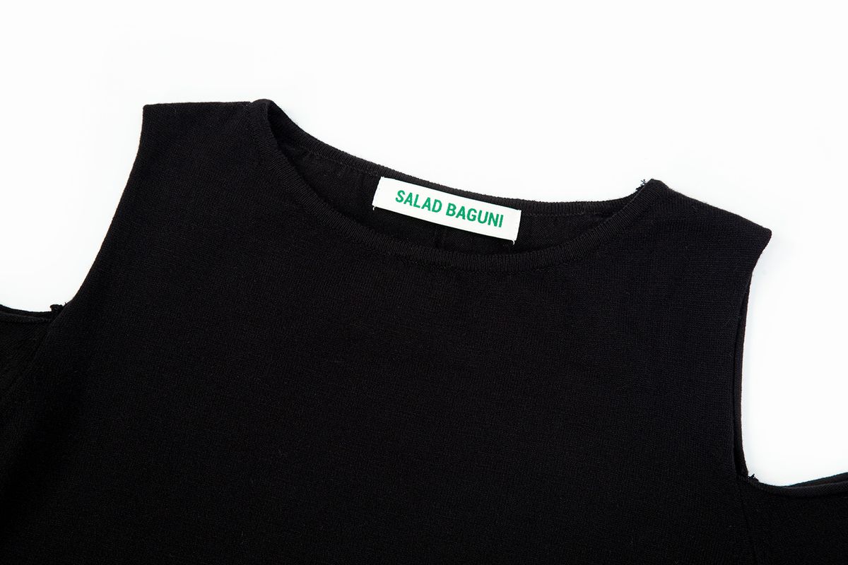 샐러드바구니(SALAD BAGUNI) Compact Off-Shoulder Pullover_black